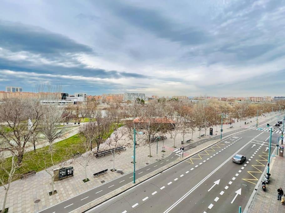 A Orillas Del Pilar Con Parking Saragossa Exterior foto