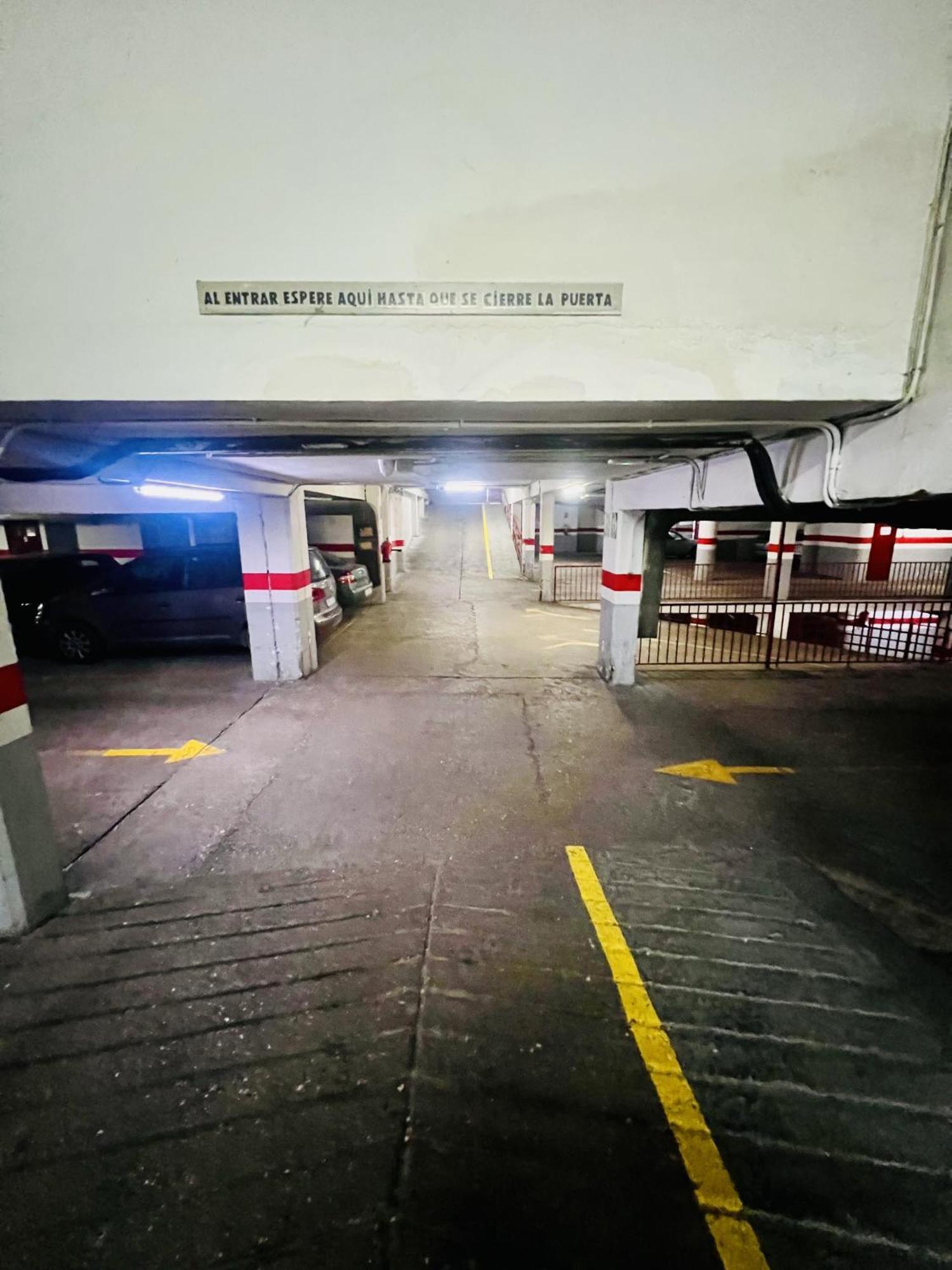 A Orillas Del Pilar Con Parking Saragossa Exterior foto